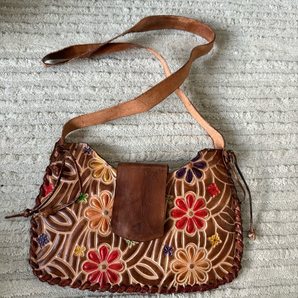 Brown genuine leather shoulder bag sewn in waxed thread, HANDMADE
